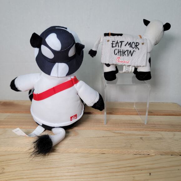 Set of 2 Chick-Fil-A Plush Cows - Picture 2 of 3